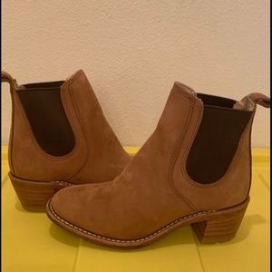 Red Wing women’s boots / booties. Barely warn